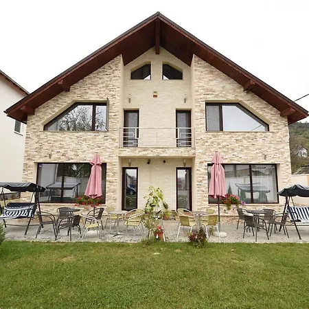 Pensjonat Casa Avy